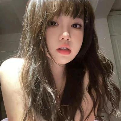 年轻女孩爱过来